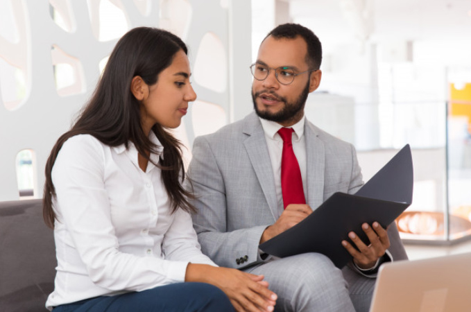 man discusing resume preparation in Atlanta